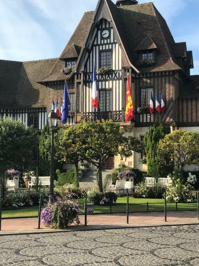 Le Coeur De Deauville - 2 Pieces Design En Hypercentre De 多维尔 外观 照片